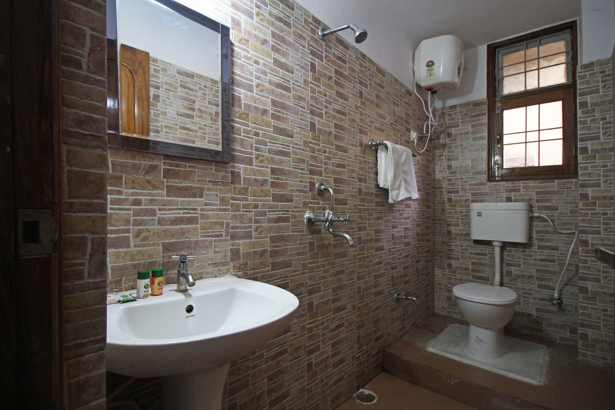 Oyo 4988 Near Bailey Road Hotell Danapur Exteriör bild